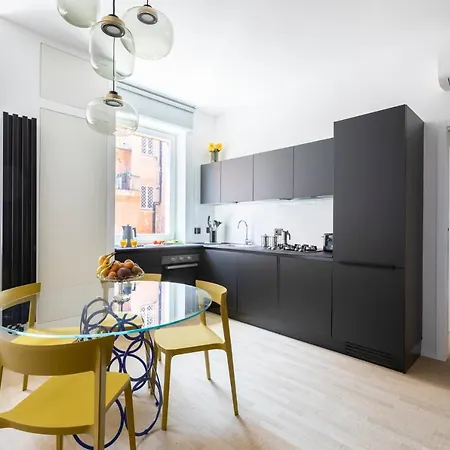 Romac Trinity - 3Bdr Apartment With Sauna & Jacuzzi In Campo De Fiori Exterior photo