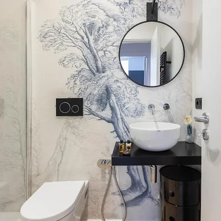 Romac Trinity - 3Bdr Apartment With Sauna & Jacuzzi In Campo De Fiori Exterior photo