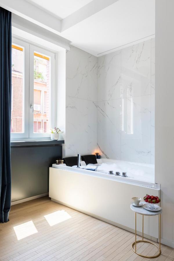 Romac Trinity - 3bdr With Sauna & Jacuzzi In Campo De Fiori Apartment *