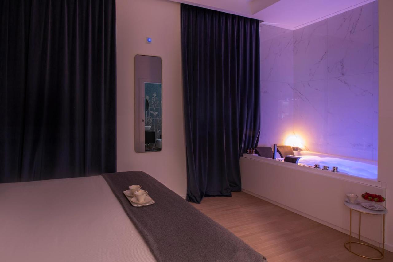 Romac Trinity - 3bdr With Sauna & Jacuzzi In Campo De Fiori Apartment