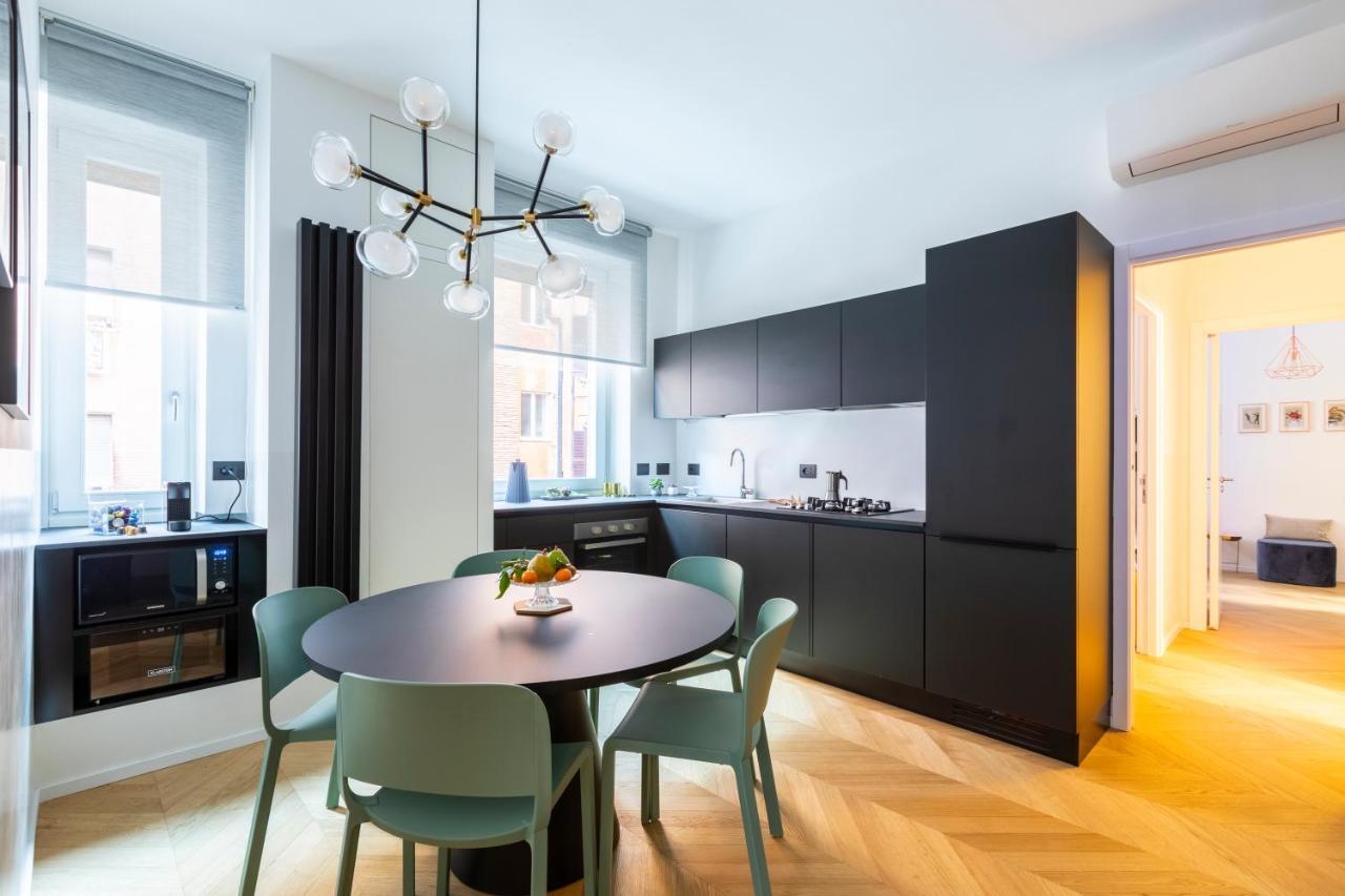 Romac Trinity - 3bdr With Sauna & Jacuzzi In Campo De Fiori Apartment *