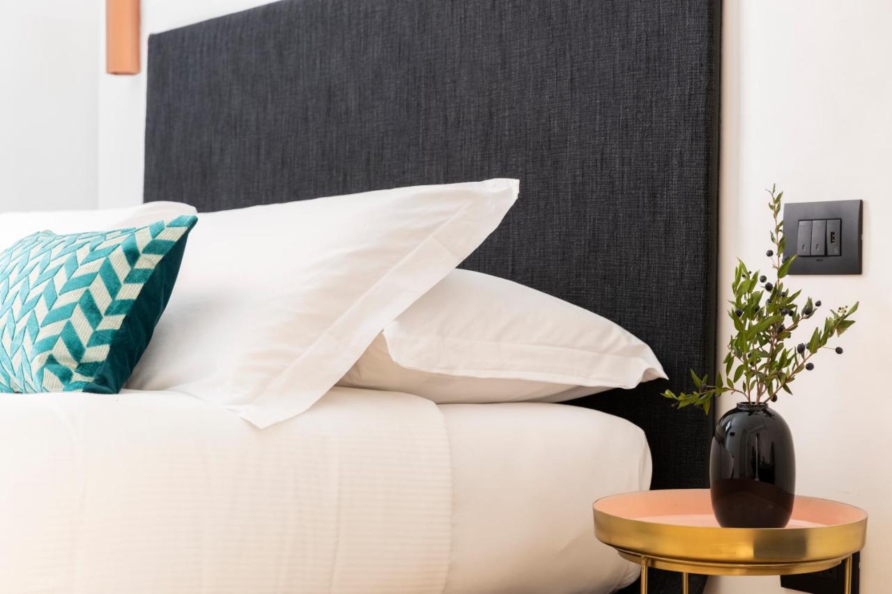 Romac Trinity - 3bdr With Sauna & Jacuzzi In Campo De Fiori Apartment *